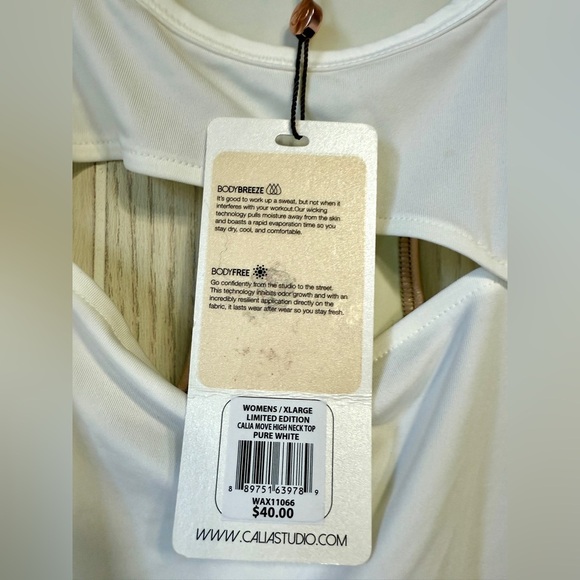 Calia By Carrie Underwood White And Metalic Workout Top Sz XL NWT - Picture 4 of 4